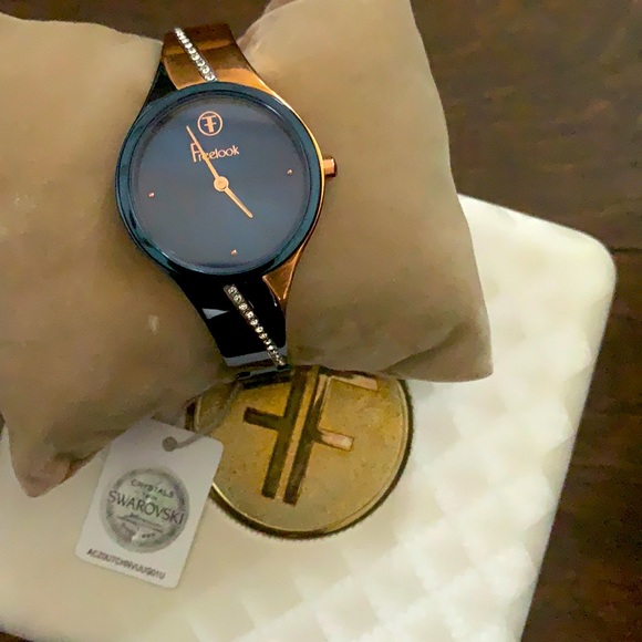 Accessories - Freelook beautiful and unique watch for watch lovers